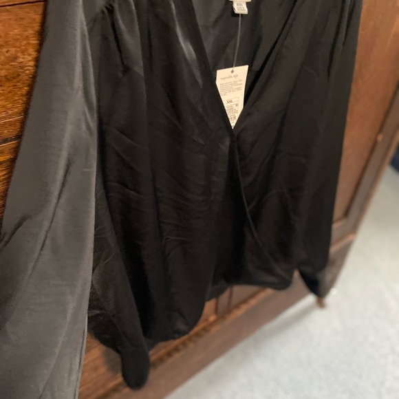 New with tags womens blouse - Picture 2 of 4